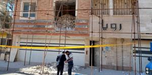 عملیات تخریب ساختمان چهار طبقه ناایمن در آبادان آغاز شد